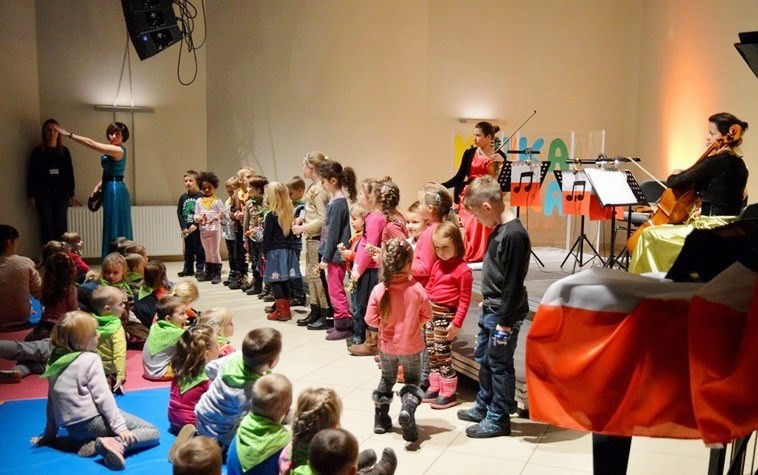 Elbląg, Edukacja przez muzykę. „Karnawałowa feta” dla najmłodszych