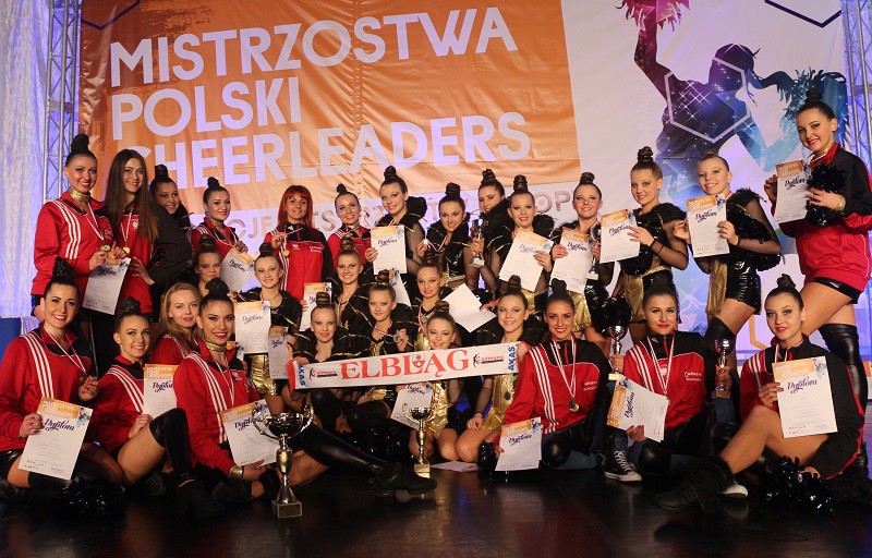 Elbląg, Ozłocone i osrebrzone elbląskie cheerleaderki