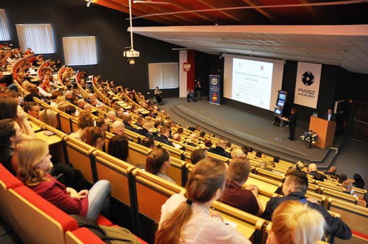 Elbląg, Rozmawialiśmy o hazardzie