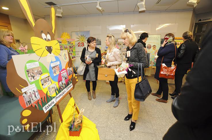 Elbląg, Szkoły Promujące Zdrowie pokazały, czym się zajmują m.in. w holu Ratusza Staromiejskiego Elbląg, Szkoły Promujące Zdrowie pokazały, czym się zajmują m.in. w holu Ratusza Staromiejskiego
