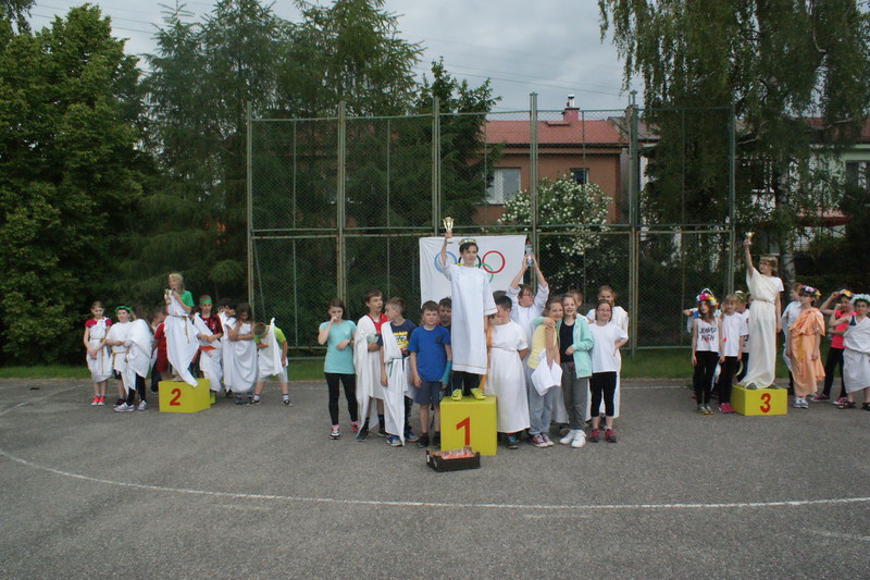 Elbląg, W SP nr 25 zapłonął znicz olimpijski