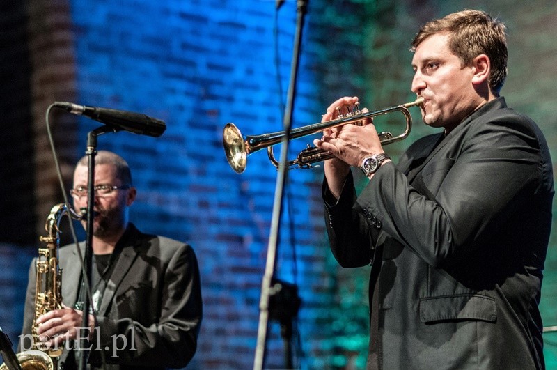 Elbląg, Jerzy Małek - dyrektor i artysta w jednym. Na saksofonie Tomasz Grzegorski. W tym roku też się pojawią