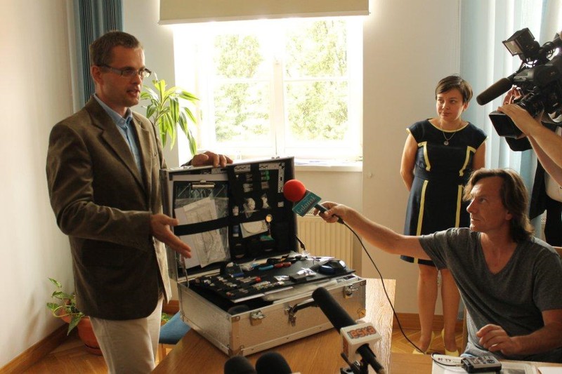 Elbląg, Walizki zawierają m.in. atrapy dopalaczy Elbląg, Walizki zawierają m.in. atrapy dopalaczy