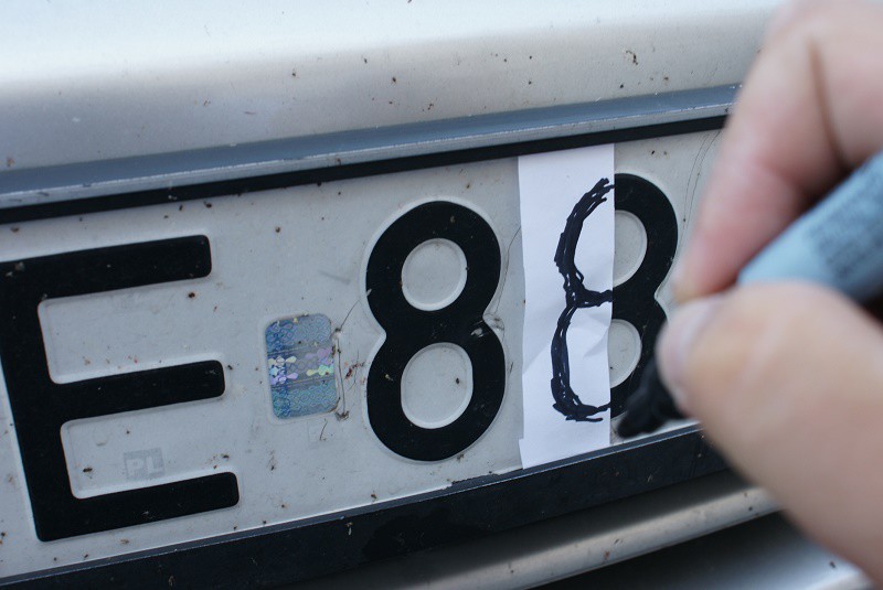 Elbląg, 27-latek kradł paliwo. Wykorzystał trik Klossa Elbląg, 27-latek kradł paliwo. Wykorzystał trik Klossa