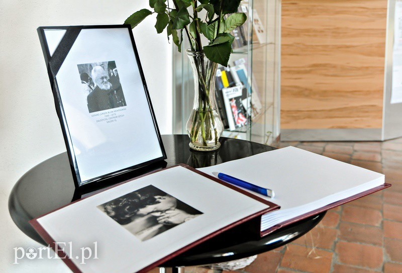 Elbląg, W Galerii El wyłożono księgę kondolencyjną