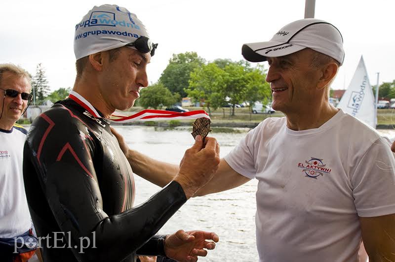 Elbląg, Pierwsze starcie w Enduromanie, czyli pływanie. Na zdj. Piotr Czerniel, zwycięzca dystansu na 5 kilometrów Elbląg, Pierwsze starcie w Enduromanie, czyli pływanie. Na zdj. Piotr Czerniel, zwycięzca dystansu na 5 kilometrów