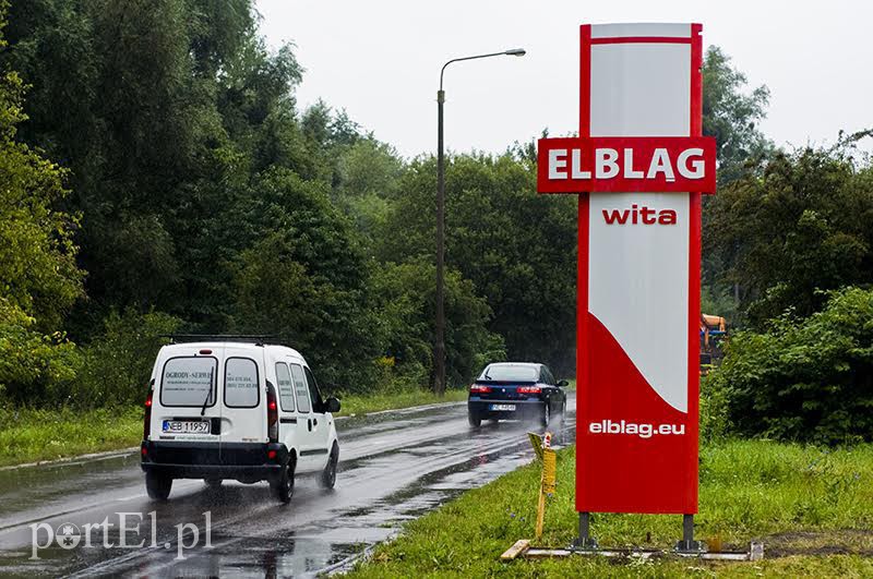 Elbląg, Jeden z witaczy przy ul. Mazurskiej Elbląg, Jeden z witaczy przy ul. Mazurskiej