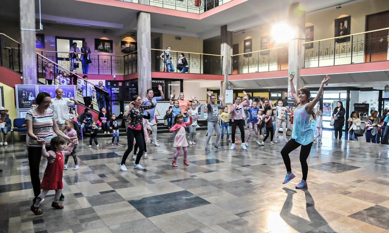 Elbląg, Tanecznym krokiem w nowy sezon