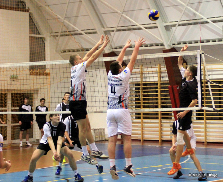 Elbląg, Debiutanci poskromili faworytów Awangarda Volley Ligi Elbląg, Debiutanci poskromili faworytów Awangarda Volley Ligi
