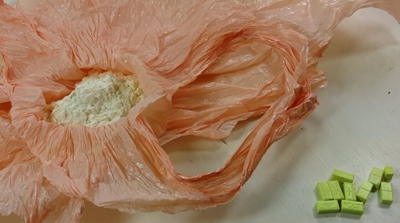 Elbląg, Powiedział policjantom, że ma trochę narkotyków. Okazało się, że jest ich dużo więcej Elbląg, Powiedział policjantom, że ma trochę narkotyków. Okazało się, że jest ich dużo więcej