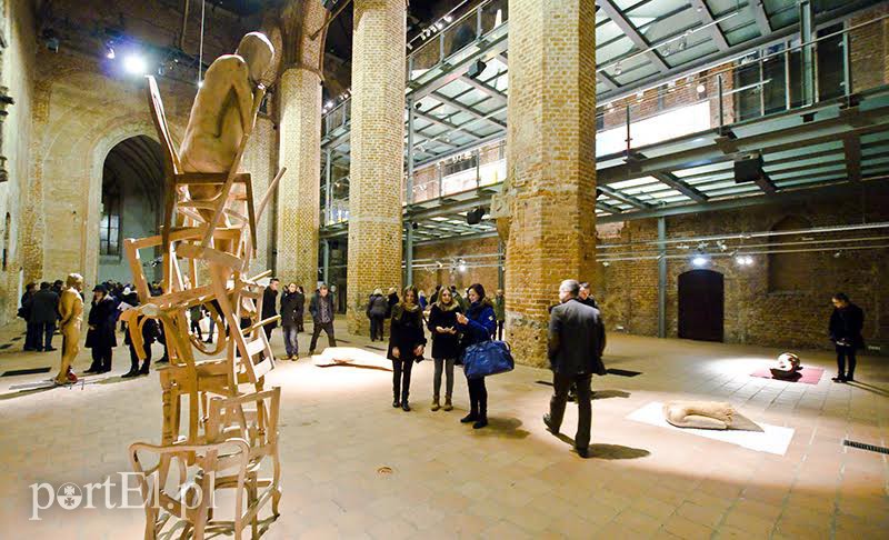 Elbląg, Ta przestrzeń zobowiązuje