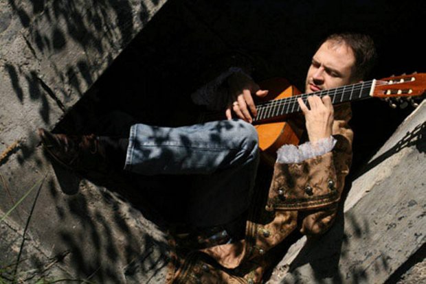 Elbląg, Mistrz gitary zaprasza do Hiszpanii