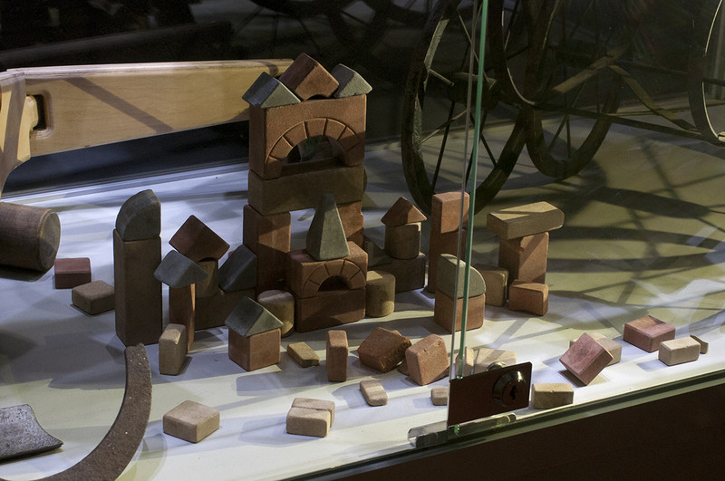 Elbląg, Kamienne klocki rocznik 1900 (Historia jednego przedmiotu cz. 11)