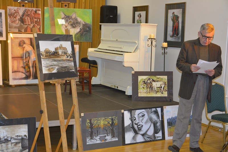 Elbląg, Prace poszły pod młotek