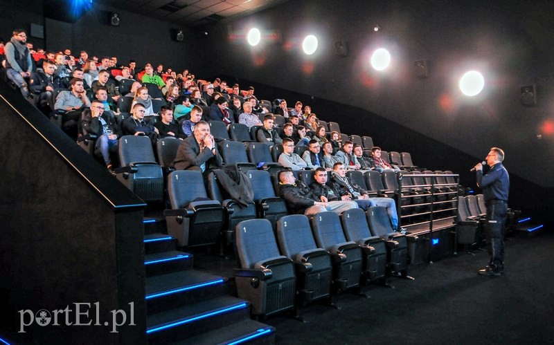 Elbląg, Uczniowie obejrzeli film na temat dopalaczy i wzięli udział w spoktaniu z policjantami Elbląg, Uczniowie obejrzeli film na temat dopalaczy i wzięli udział w spoktaniu z policjantami