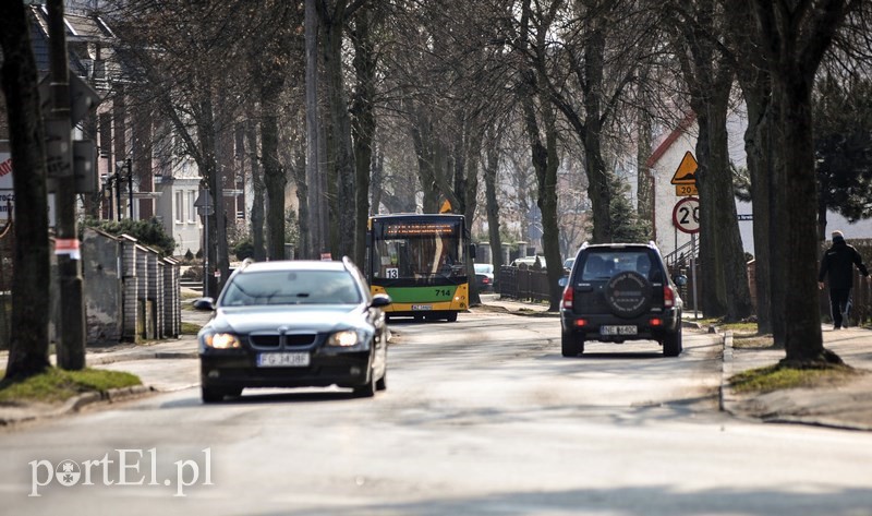 Elbląg, W najbliższym czasie okaże się, czy "trzynastka" będzie zajeżdżać na basen przy ul. Moniuszki