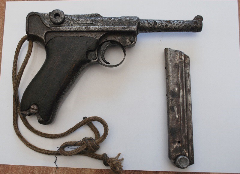 Elbląg, Zatrzymany za posiadanie „parabelki” Elbląg, Zatrzymany za posiadanie „parabelki”