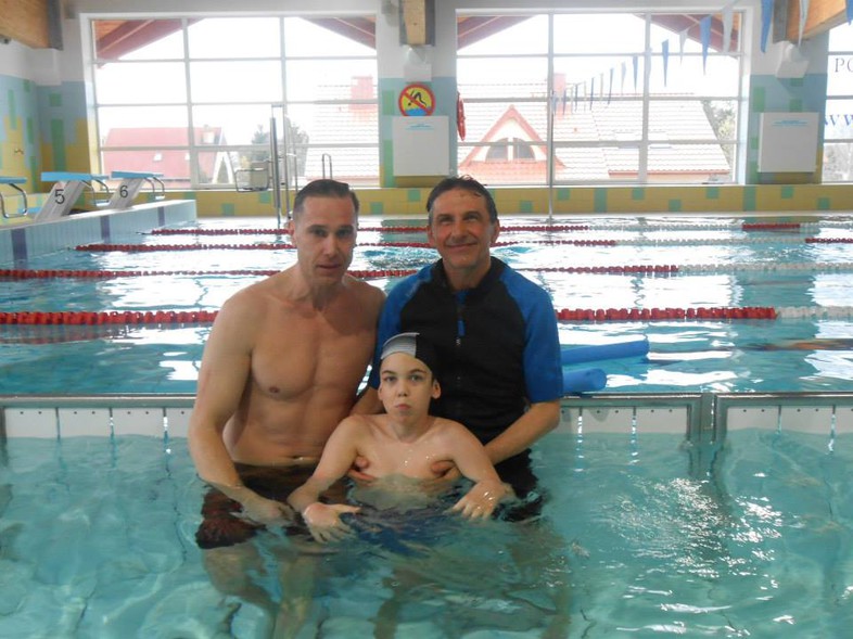 Elbląg, Tomasz Chwaliszewski (z lewej) chce, wraz z kilkoma innymi osobami, przepłynąć Zalew Wiślany