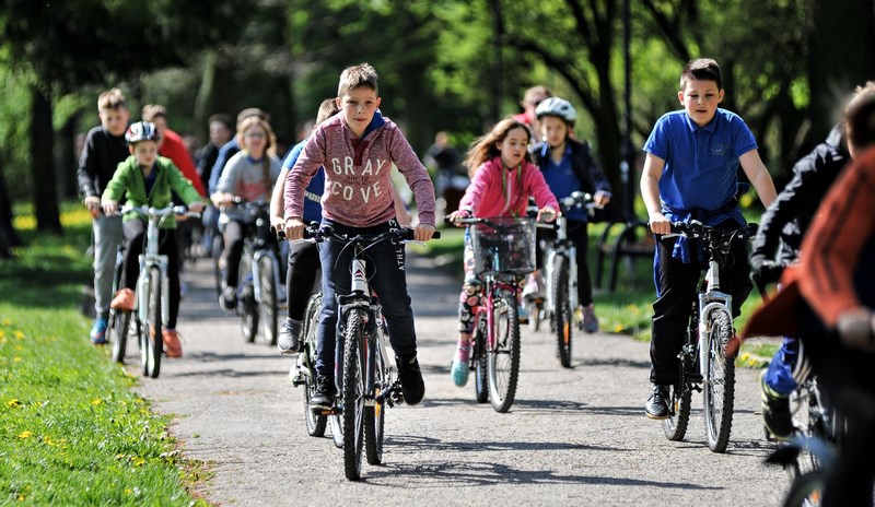 Elbląg, Do szkoły na dwóch kółkach Elbląg, Do szkoły na dwóch kółkach