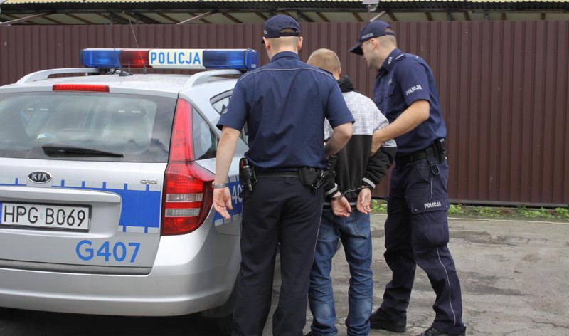 Elbląg, Nocami grał na akordeonie i zakręcał wodę