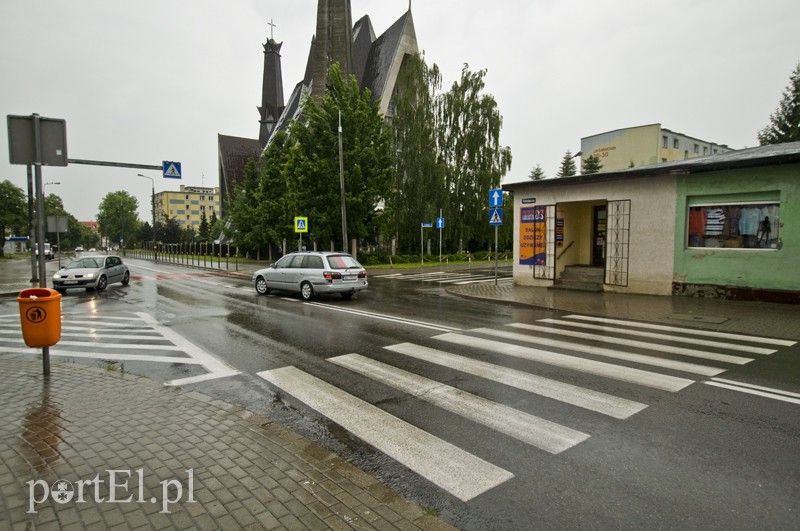 Elbląg, Aby zapewnić bezpieczeństwo w obrębie skrzyżowania radni sugerują "zniknięcie" przejścia przed przychodnią zdrowia