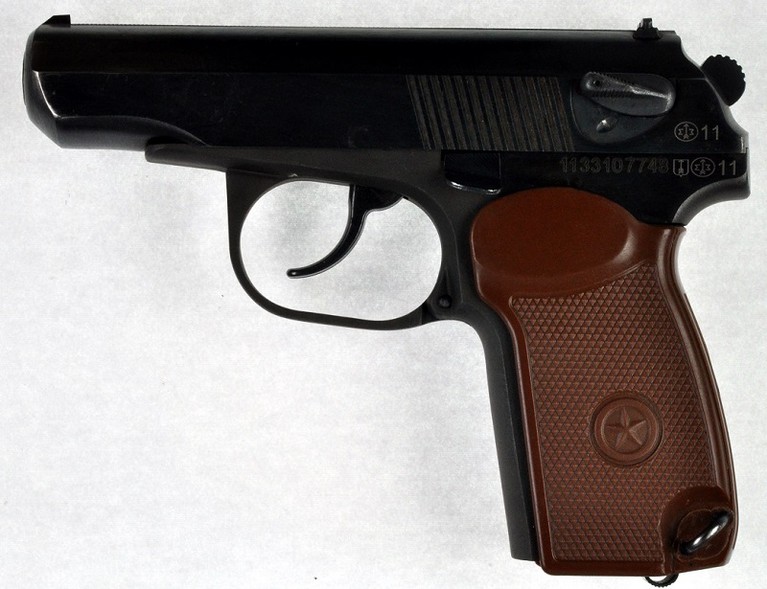 Elbląg, 51-letni Rosjanin chciał wwieźć do Polski broń