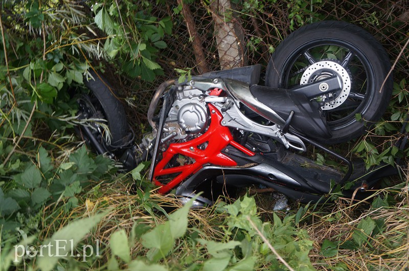Elbląg, Motocyklem nauki jazdy prosto do rowu