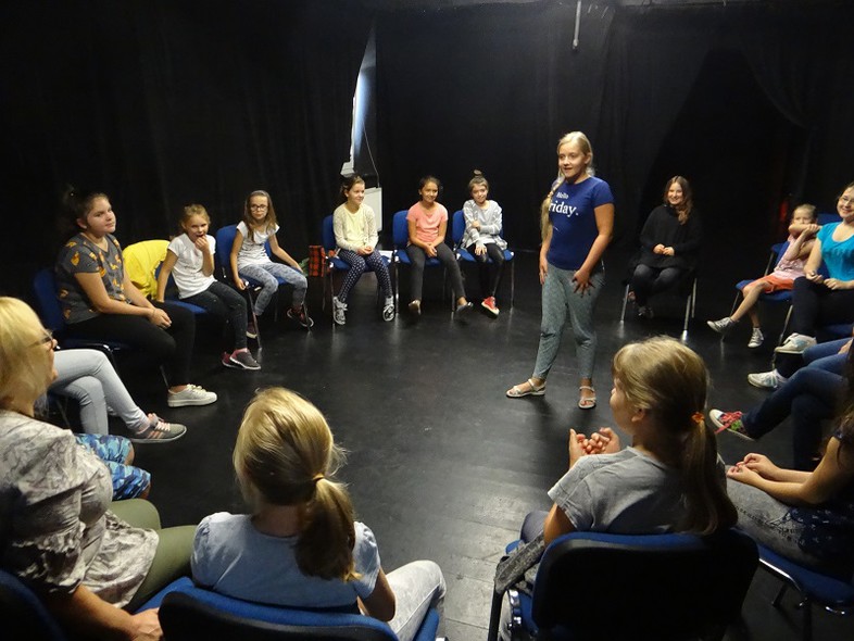 Elbląg, Pogezańska legenda na scenie Elbląg, Pogezańska legenda na scenie