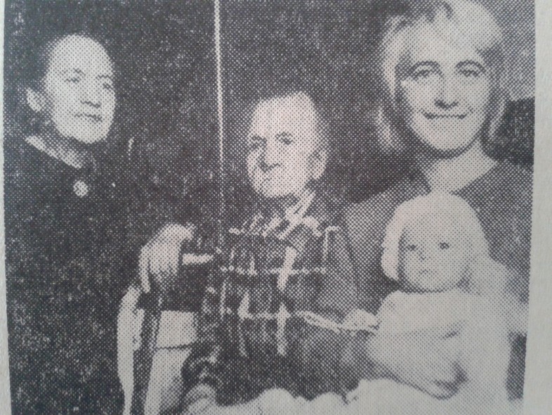 Elbląg, Na zdjęciu: cztery pokolenia rodziny Mieczkowskich. Sędziwa jubilatka w towarzystwie córki Zofii, wnuczki Barbary i 4-miesięcznej prawnuczki Beatki.