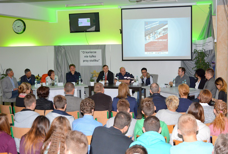 Elbląg, O karierze nie tylko przy stoliku