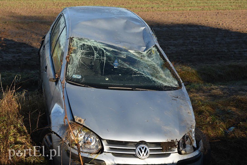 Elbląg, Wpadła w poślizg i dachowała w rowie