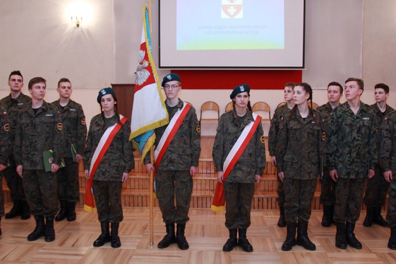 Elbląg, Ślubowanie klas mundurowych w elbląskim ekonomiku