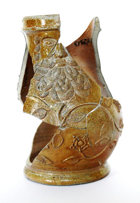 Elbląg, Fragment dzbana kamionkowego z badań w Elblągu. Kolonia, połowa XVI w. (ft. arch. MAH)