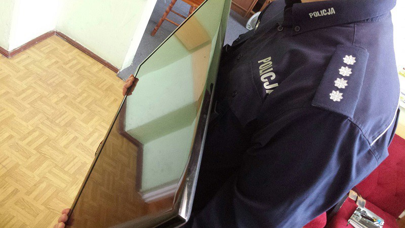 Elbląg, Z wynajmowanego mieszkania zabrał telewizor