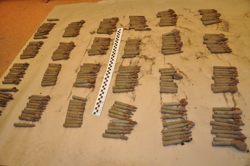 Elbląg, Spirytus w rozlanych butelkach, amunicja w plecaku