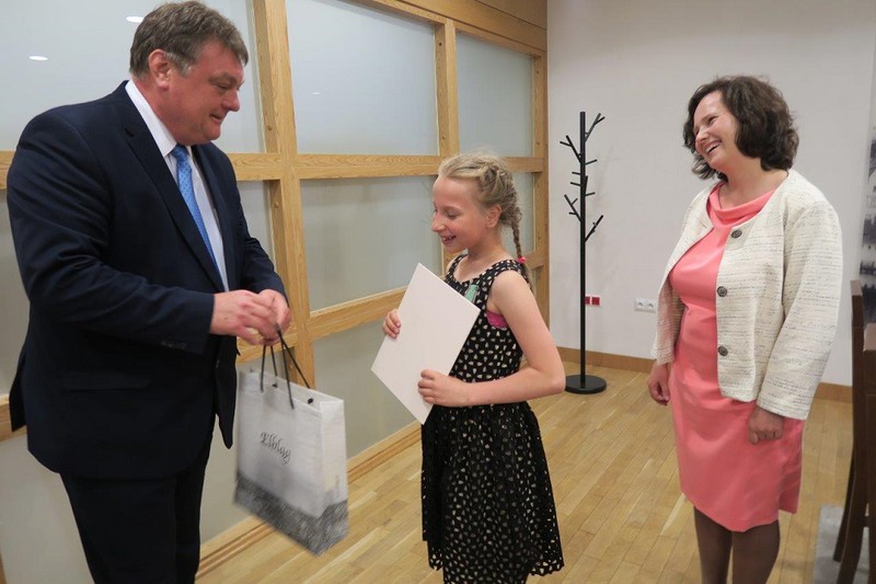 Elbląg, Młoda bohaterka u prezydenta