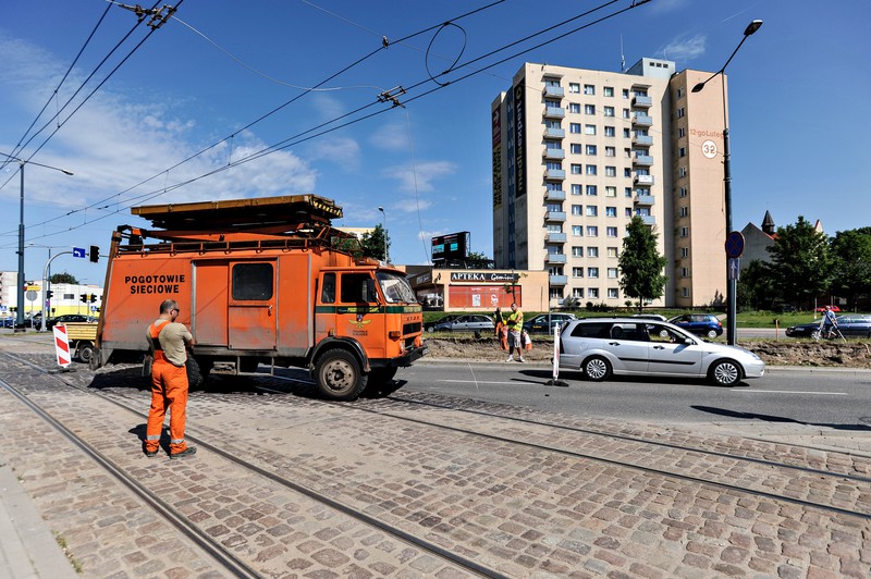 Elbląg, Koparką uszkodził trakcję, awaria szybko usunięta
