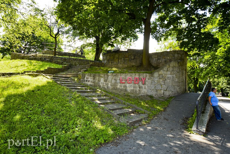 Elbląg, Grota jest jedną z wizytówek Elbląga