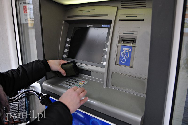 Elbląg, Oszuści chcieli zrobić biznes za pomocą podrobionych kart płatniczych