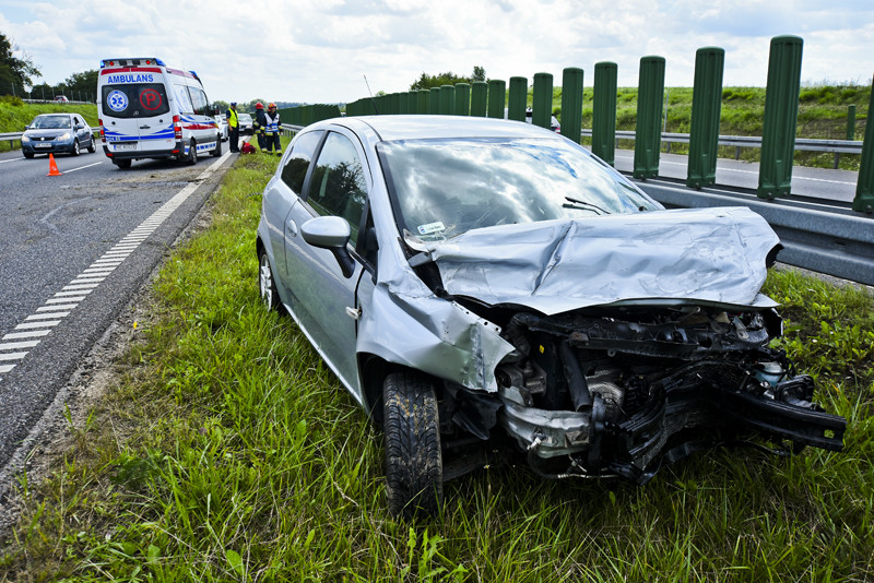 Elbląg, Uderzył w barierki na drodze w kierunku Gdańska