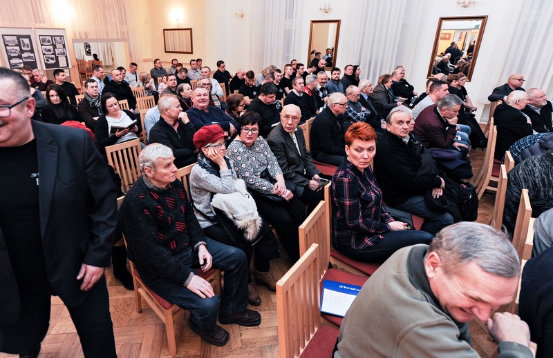 Elbląg, Na spotkanie promujące ksiażkę "Echa pancernego rajdu" przyszło sporo zainteresowanych historią elblążan