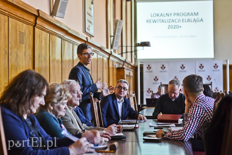 Elbląg, O programie rewitalizacji dyskutowano podczas dzisiejszych konsultacji społecznych Elbląg, O programie rewitalizacji dyskutowano podczas dzisiejszych konsultacji społecznych