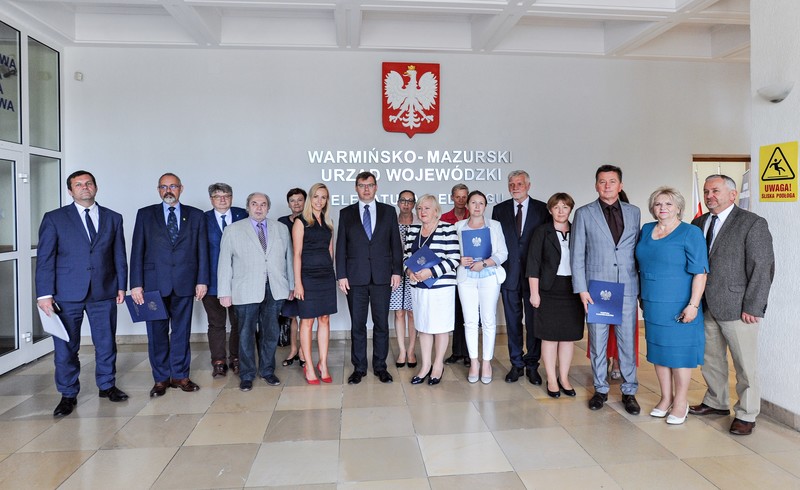 Elbląg, W elbląskiej delegaturze Urzędu Wojewódzkiego podpisano umowy na remont dróg z wójtami oraz burmistrzami Elbląg, W elbląskiej delegaturze Urzędu Wojewódzkiego podpisano umowy na remont dróg z wójtami oraz burmistrzami