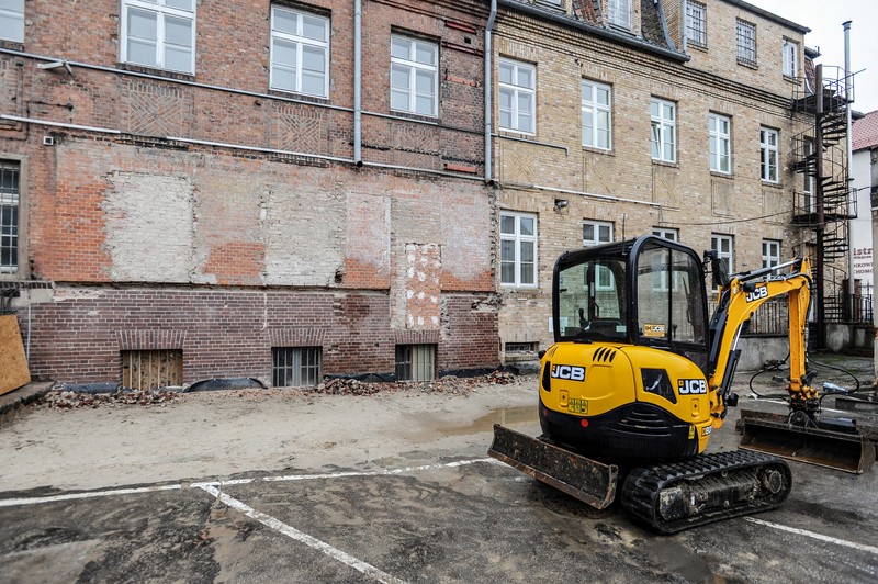 Elbląg, Z tyłu budynku  poczty odkryto napis sprzed ponad 70 lat
