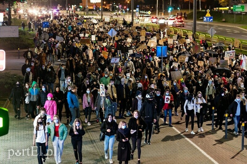 Elbląg, Elblążanie znów wyszli na ulice."Solidarność naszą bronią" Elbląg, Elblążanie znów wyszli na ulice."Solidarność naszą bronią"