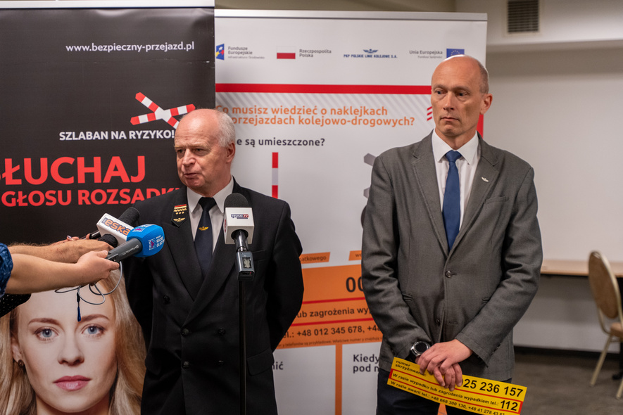 Elbląg, Włodzimierz Kiełczyński (z lewej) i Marcin Kruszyński z PKP PLK opowiadali o bezpieczeństwie