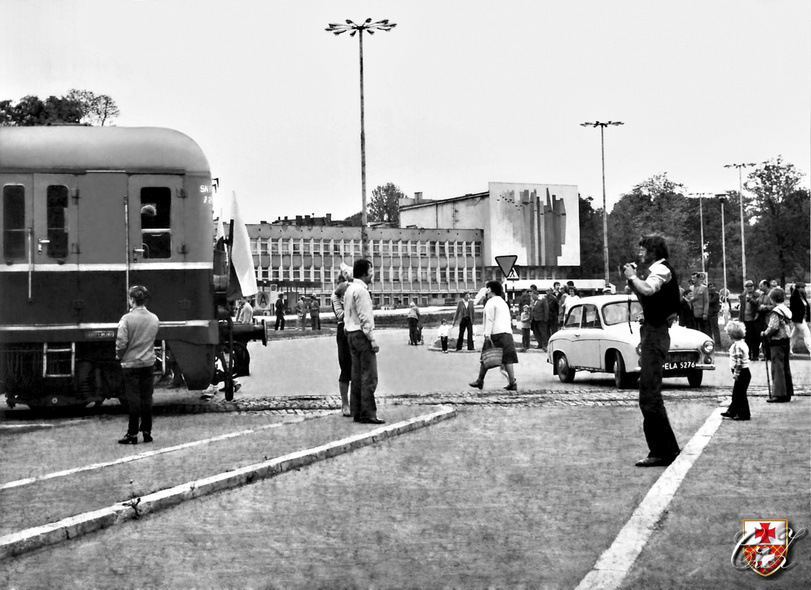 Elbląg, Gdy przez centrum Elbląga jeździł pociąg... (Elbląskie Archiwum Foto)