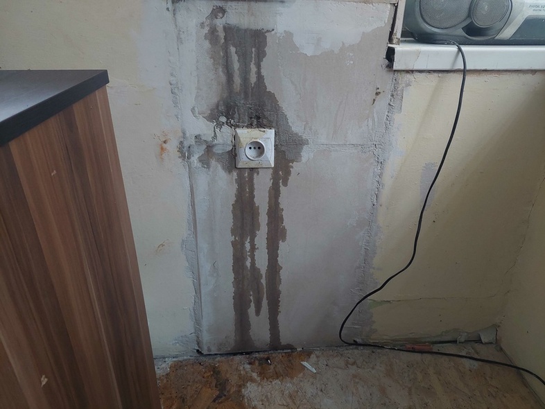 Elbląg, Mieszkaniec: "Woda leje się na elektrykę"