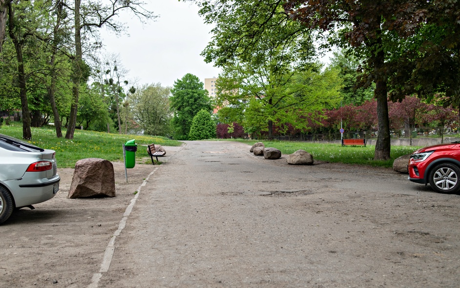 Elbląg, "Pozwólcie parkować" kontra "chrońcie ten teren"