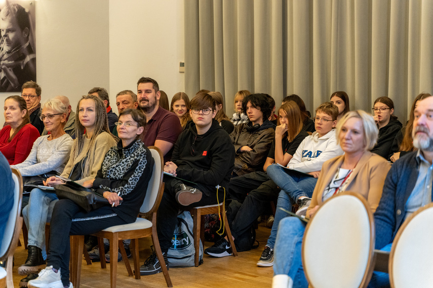 Elbląg, Media z przesłaniem dla obywateli